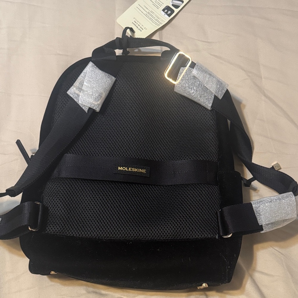 Moleskine Elegant Black Backpack - Picture 2 of 2